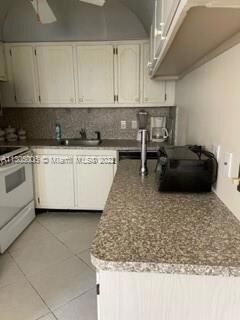 54 Windsor C unit 54C, West Palm Beach, FL 33417 - photo 6