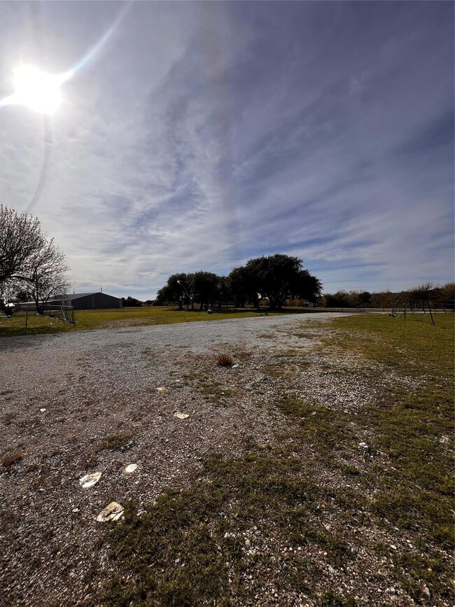 110 Crockett Rd, Weatherford, TX 76088 - photo 6