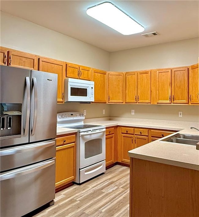 Brand new vynil flooring, 3 years new refrigerator