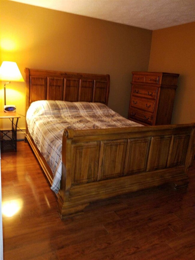 555 Calef Rd unit 22, Manchester, NH 03103 - photo 4