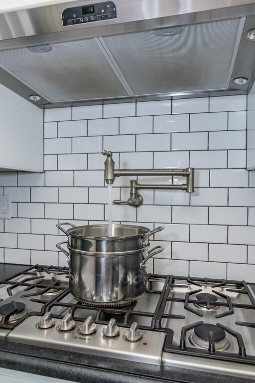 10 Berkeley Rd, Wellesley, MA 02482 - photo 6