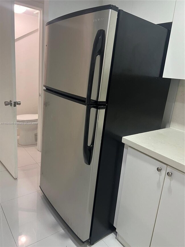 4388 W 10th Ln unit 59, Hialeah, FL 33012 - photo 5