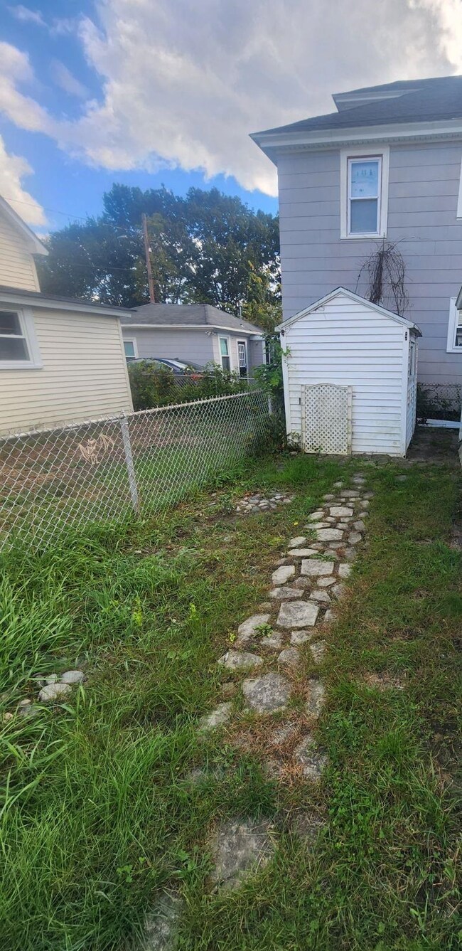 4 2nd St, Nashua, NH 03060 - photo 3