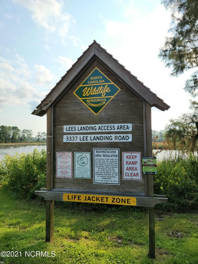 wildlife landing sign