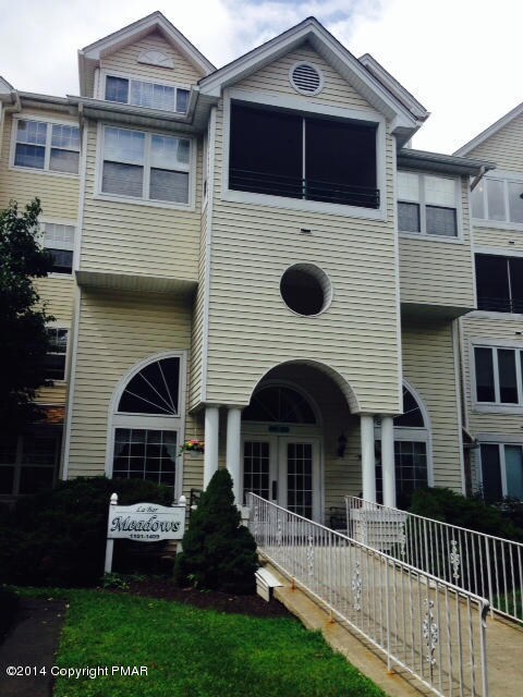 1208 Village Dr, Stroudsburg, PA 18360 - photo 2