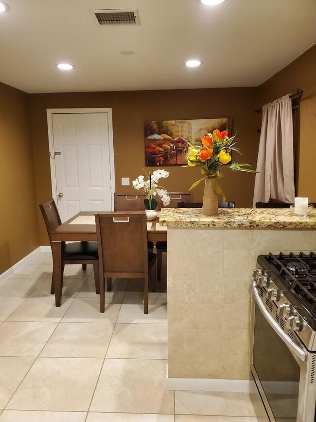 8019 Botany Ln, Houston, TX 77075 - photo 5