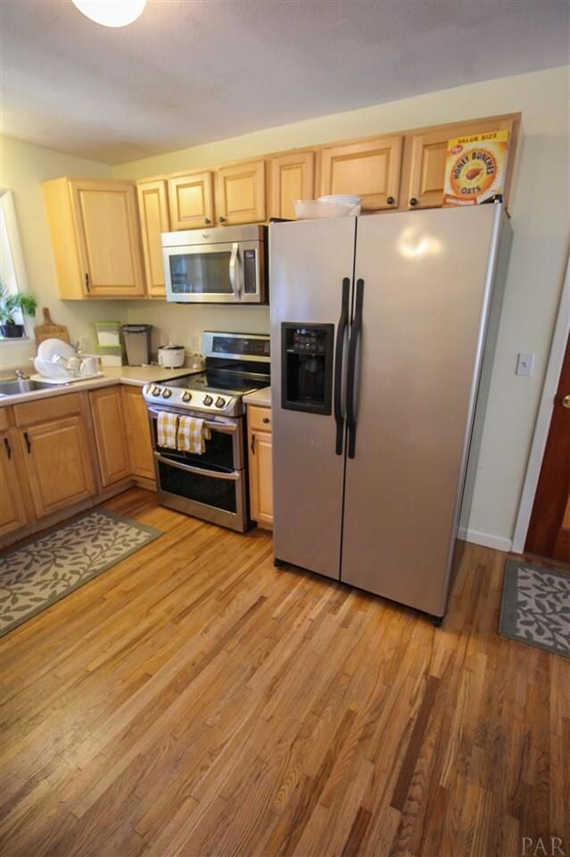 9825 Heather Dr, Cantonment, FL 32533 - photo 7