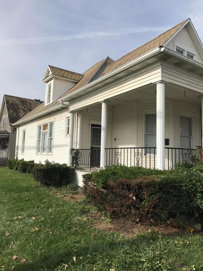 199 S Walnut St, Logan, OH 43138 - photo 2