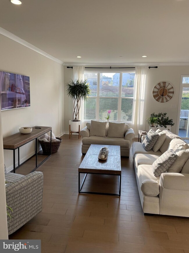 28 Umbrell Dr, Norristown, PA 19403 - photo 7