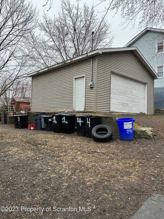 227 S Webster Ave, Scranton, PA 18505 - photo 5