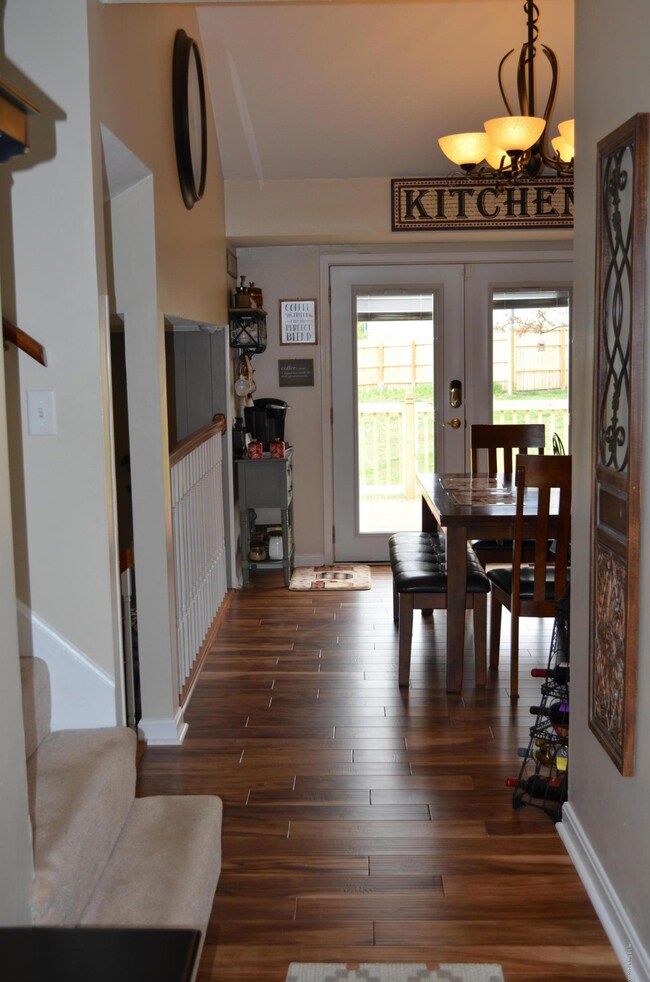 6203 Timmy Ct, Louisville, KY 40219 - photo 2