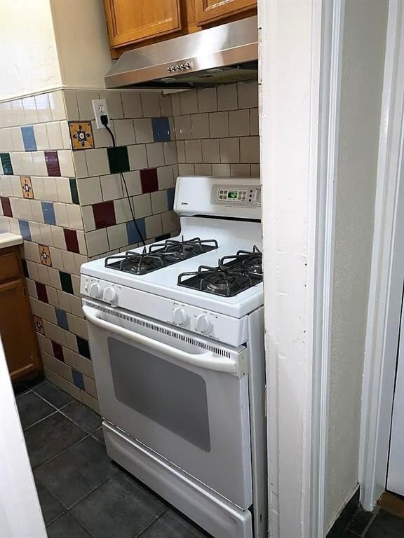 122 West Ave, Pawtucket, RI 02860 - photo 5