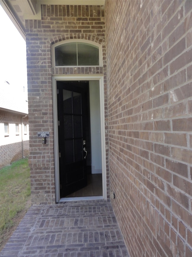 2633 Calloway Creek Dr, Fort Worth, TX 76118 - photo 2