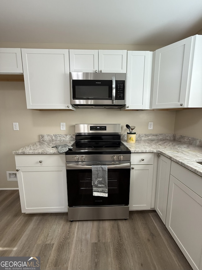 190 Charlotte Cir, Statham, GA 30666 - photo 5