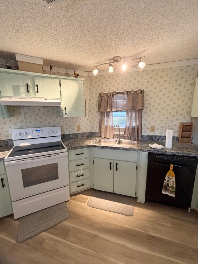 1640 S Scenic Hwy unit 41, Frostproof, FL 33843 - photo 7