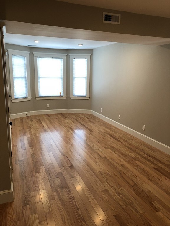 4094 Washington St unit 3L, Boston, MA 02131 - photo 5