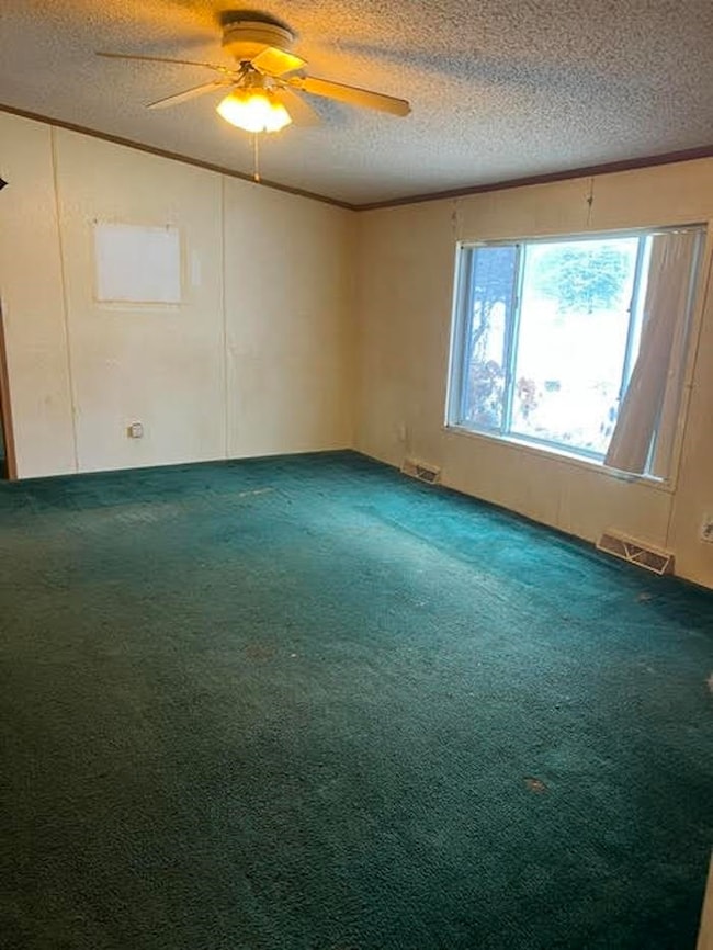 W4817 Chrissie Cir, Shawano, WI 54166 - photo 4