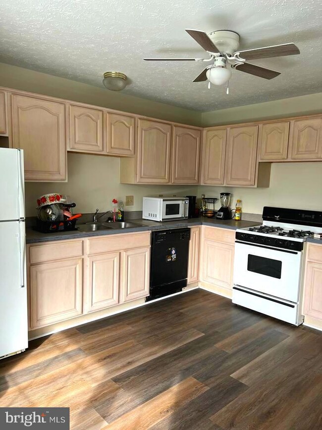 114 Ian Ct, Stephens City, VA 22655 - photo 5