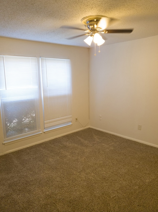 8560 Park Ln unit 130, Dallas, TX 75231 - photo 5