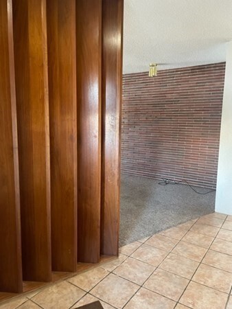 16 Laura Ln, Holyoke, MA 01040 - photo 7