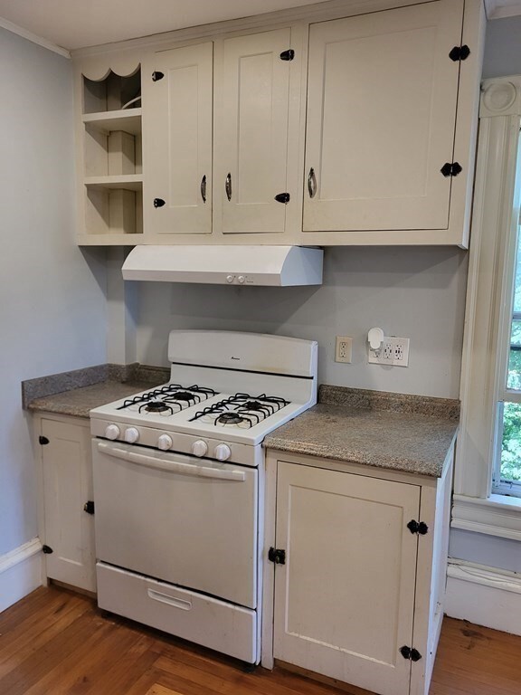 72 Main St unit 3, Wareham, MA 02571 - photo 3