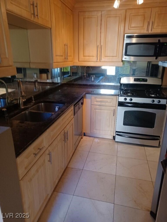 Meridian Luxury Condos unit 236, Las Vegas, NV 89169 - photo 6