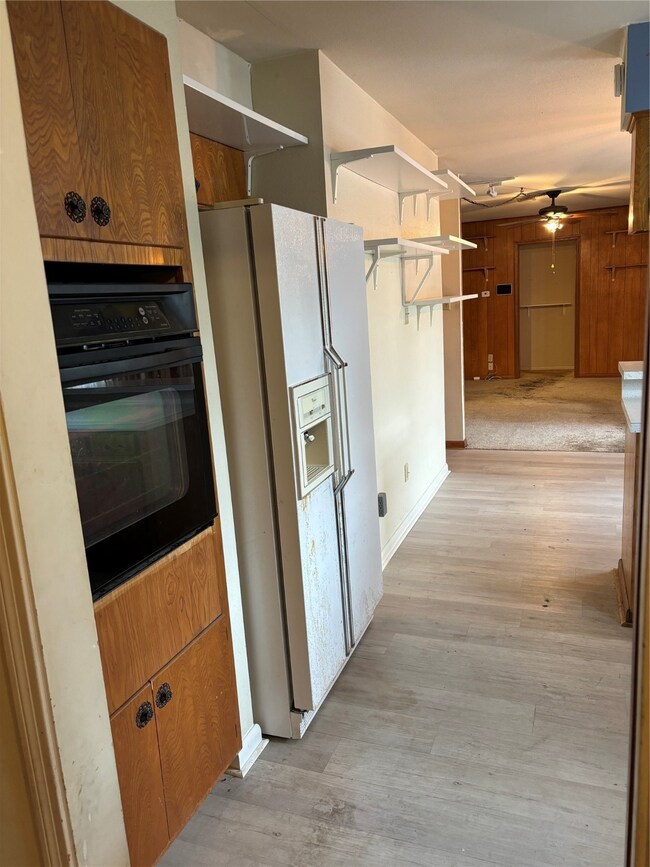 8335 Langdon Ln, Houston, TX 77036 - photo 7