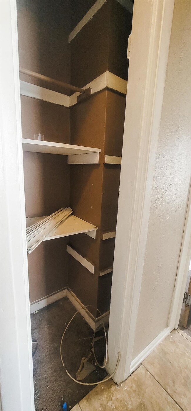 1414 E Tennessee St, Evansville, IN 47711 - photo 7