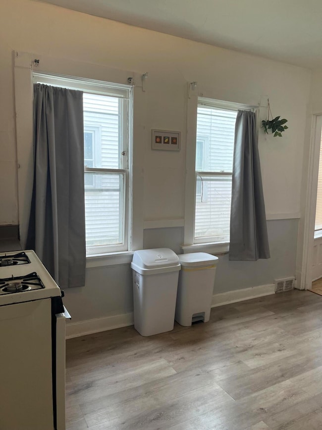 2962 N Cramer St unit 2964, Milwaukee, WI 53211 - photo 6