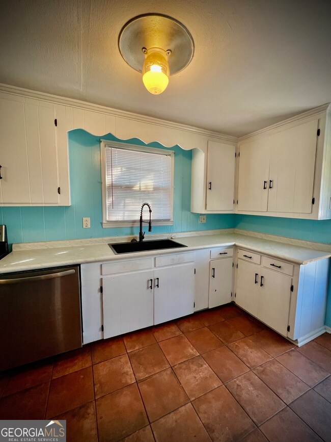 2254 W Elm St, Wrightsville, GA 31096 - photo 7