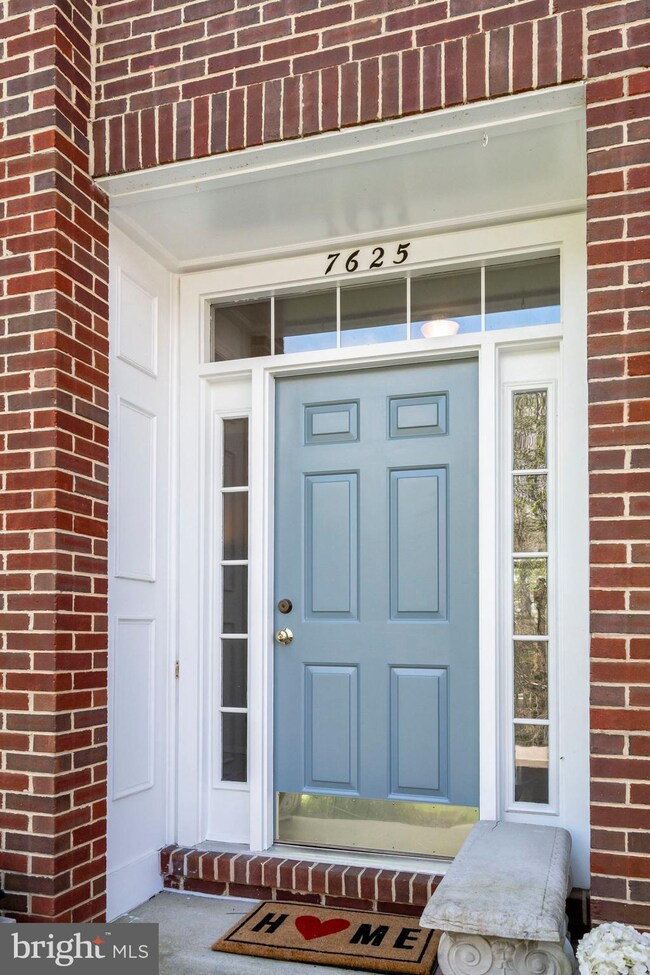 7625 Seabrook Ln, Springfield, VA 22153 - photo 5