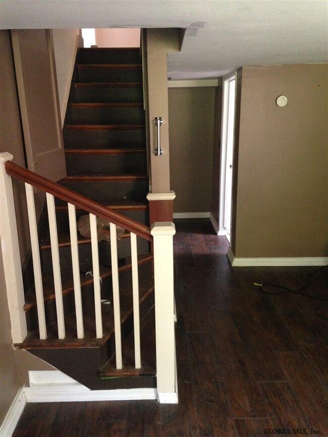 32 Everett Rd, Albany, NY 12205 - photo 5