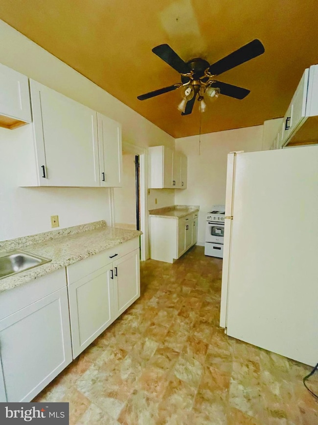 722 E Broad St, Tamaqua, PA 18252 - photo 4