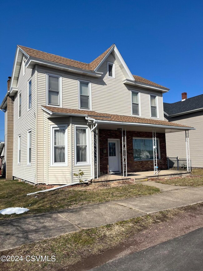 335 E 5th St, Berwick, PA 18603 - photo 2