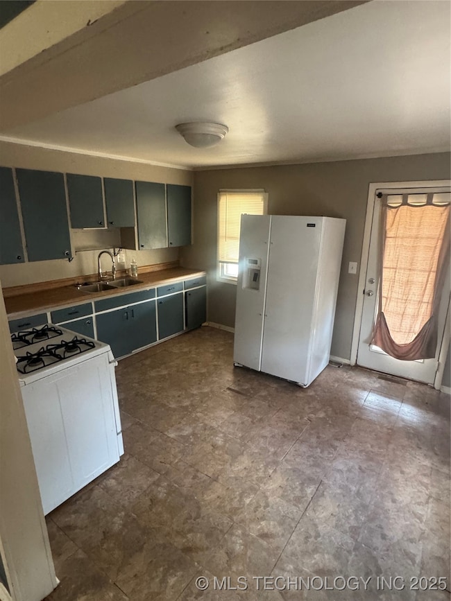 234 N 6th St, Porter, OK 74454 - photo 3