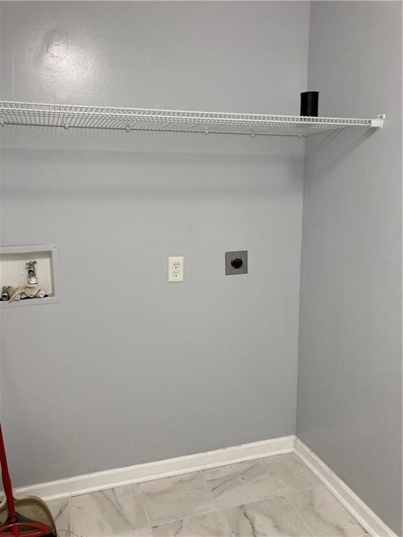 laundry area/hookups