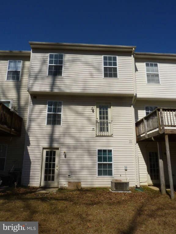 3508 Derby Shire Cir, Windsor Mill, MD 21244 - photo 2