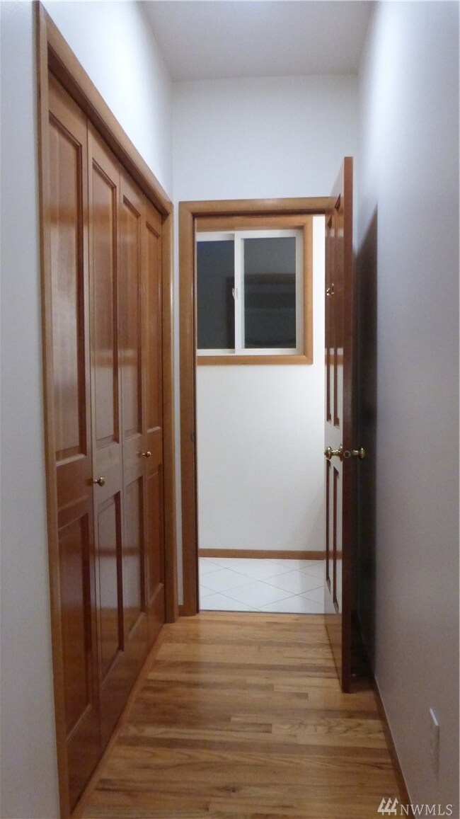 821 Edmonds St, Edmonds, WA 98020 - photo 2