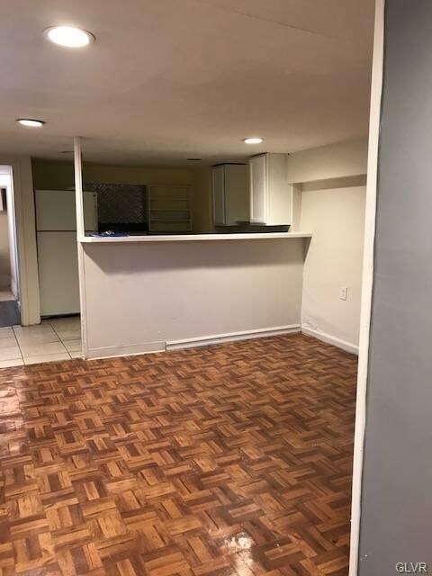 Apt 1