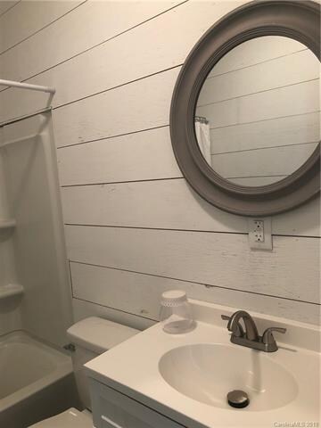 202 Mcconnell St, Clover, SC 29710 - photo 7