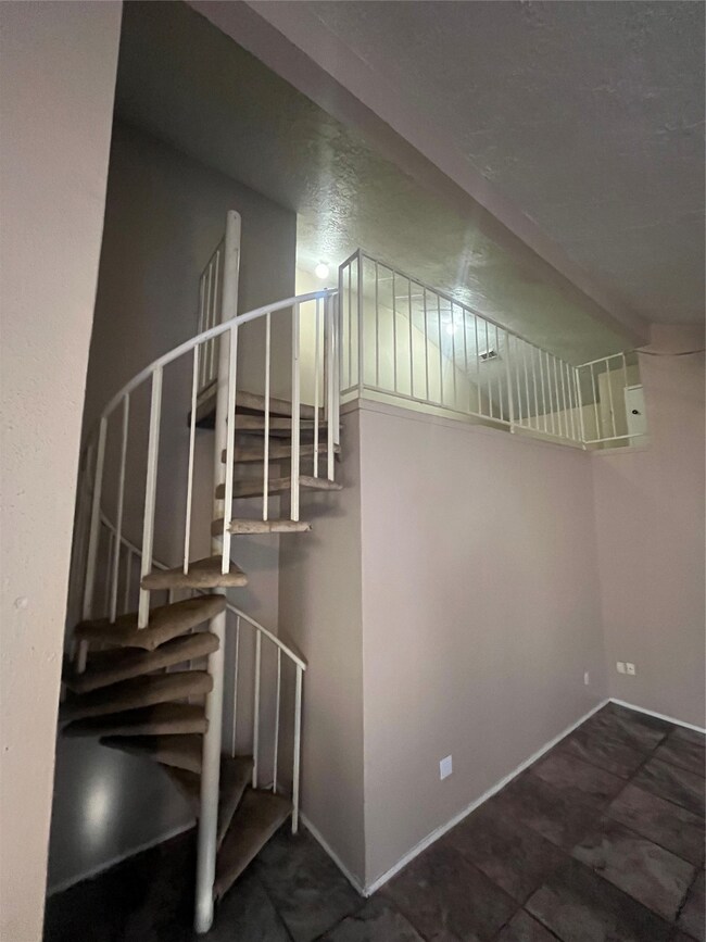 6621 Greenyard Dr, Houston, TX 77086 - photo 4