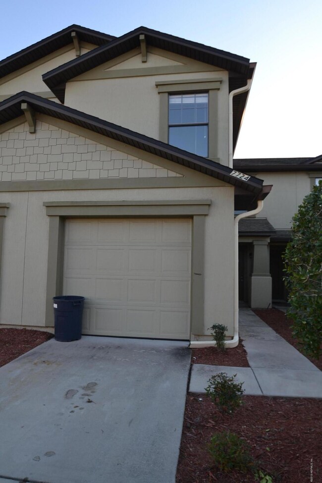 7724 Playschool Ln, Jacksonville, FL 32210 - photo 2