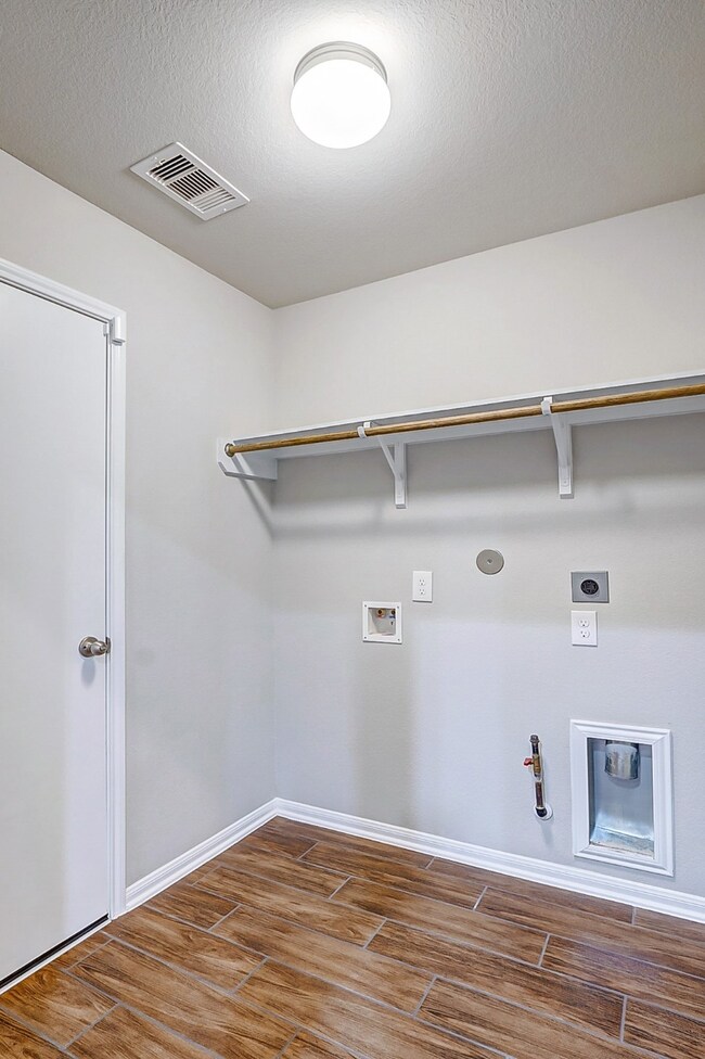 4518 Kayden Berry Ct, Rosenberg, TX 77471 - photo 5