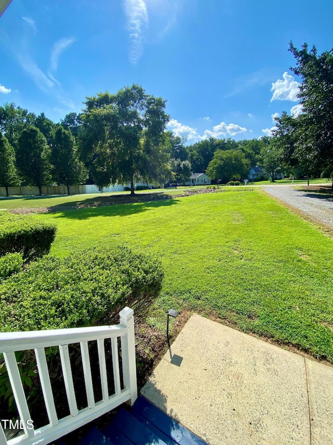 Front Yard into the Cul De Sac