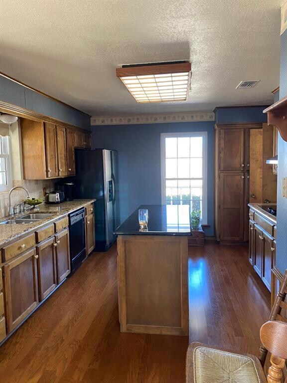 7555 Reed Rd, Azle, TX 76020 - photo 2