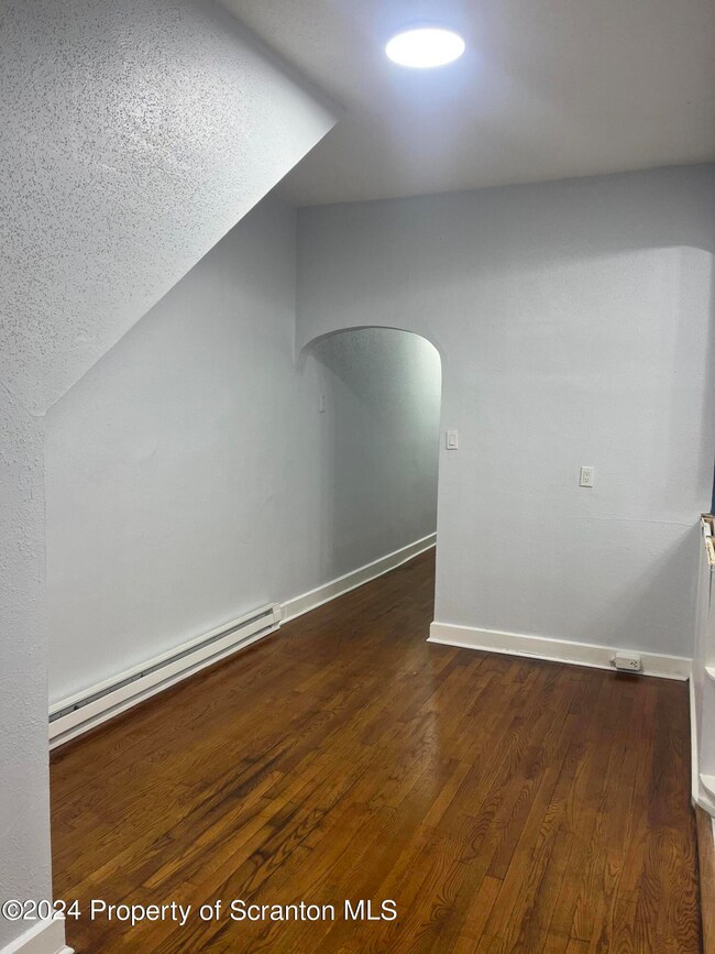 140 W River St unit D, Wilkes Barre, PA 18702 - photo 3