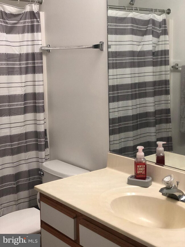 11431 Manklin Creek Rd unit 7F, Berlin, MD 21811 - photo 7