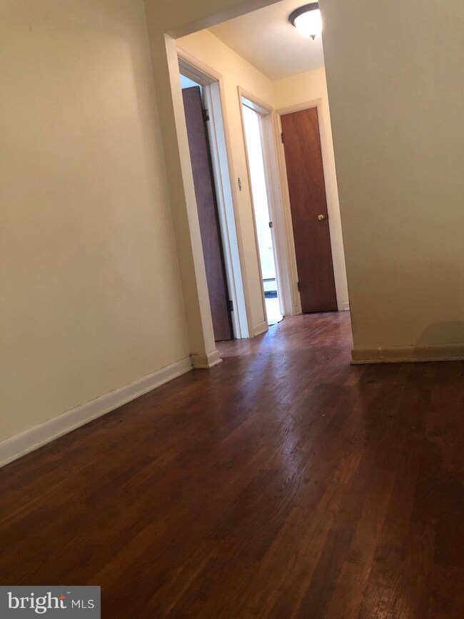 116 W Piccadilly St unit 1, Winchester, VA 22601 - photo 5