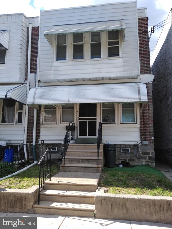 912 Marshall Rd, Sharon Hill, PA 19079 - photo 2