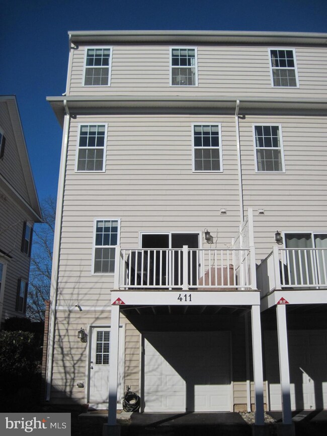 411 N Line St, Lansdale, PA 19446 - photo 4